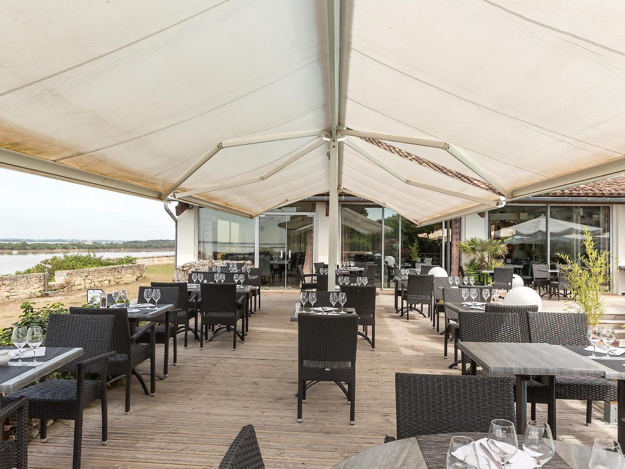 Logis Hotel Restaurant La Citadelle Бле Екстер'єр фото