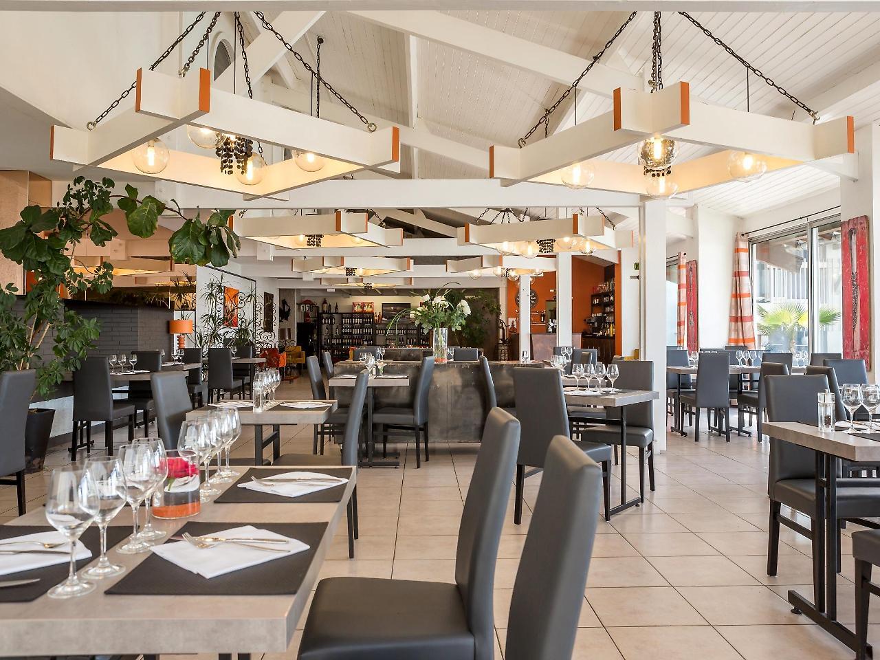 Logis Hotel Restaurant La Citadelle Бле Екстер'єр фото